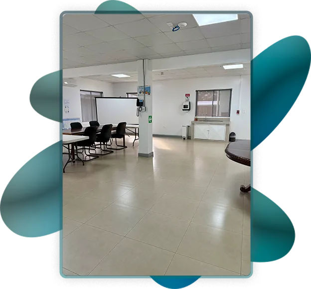 Sala de estar, en el Hogar PAM de Orotina - Hogar Jesús María Vargas Vásquez